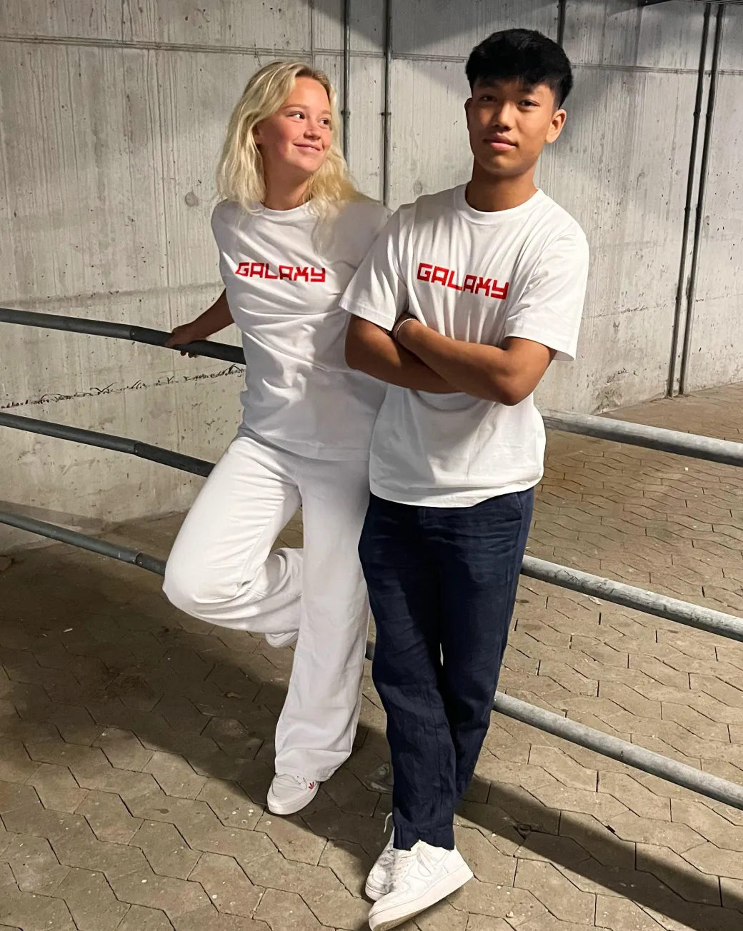GALAXY t-shirt, hvid/rød