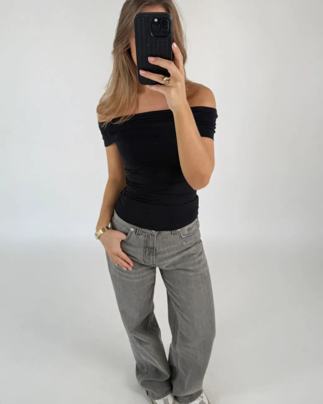 GIGI off shoulder top, sort