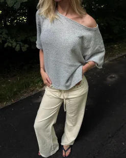 KARSYN wide neck t-shirt, grå