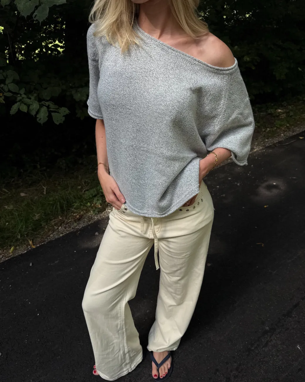KARSYN wide neck t-shirt, grå