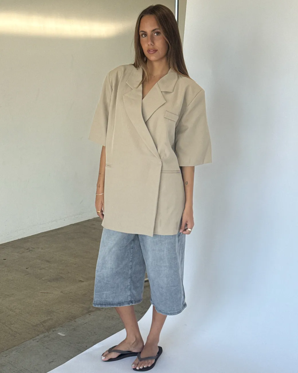 MINNIE oversized kortærmet blazer, beige