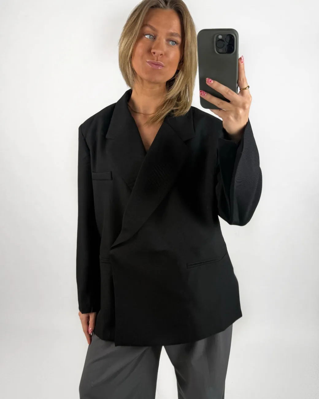 MIRABEL oversized blazer, sort