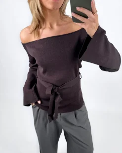 SAVANNA off shoulder strik, brun