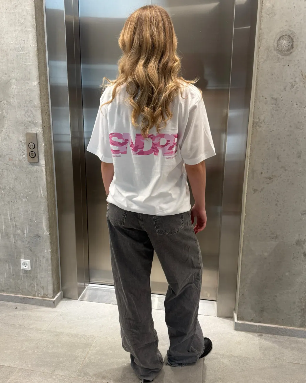 SNDRB t-shirt, hvid/lyserød camouflage