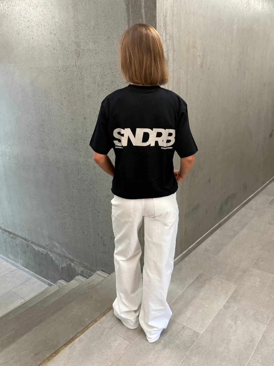 SNDRB t-shirt, sort/beige