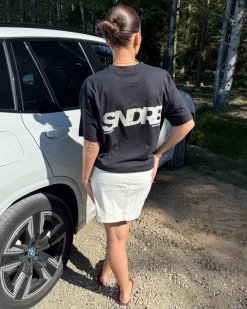 SNDRB t-shirt, sort/beige