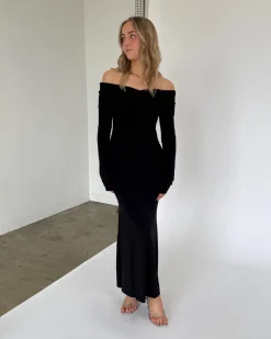 XANDRA off shoulder kjole, sort