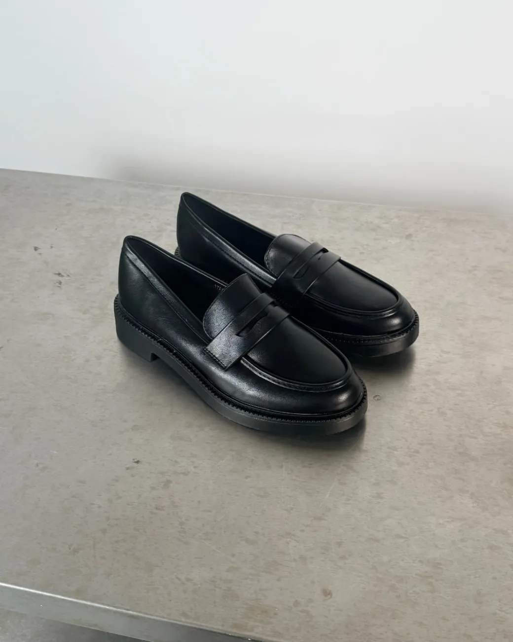 YASMIN loafers, sort
